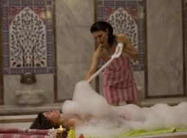 Turkishbath spa wellnes，位于费特希耶的船屋