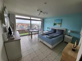 Studio with sea view and panoramic view in Bredene