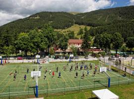 Hotel Bamby，位于佩斯卡塞罗利的酒店