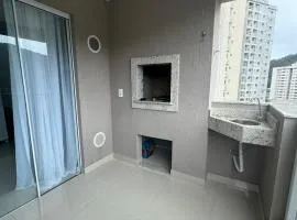 Apartamento a 360m do mar