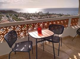 Palm-Mar Appartement Celeste 250m de l'ocean vue mer panoramique，位于滨海帕尔姆的酒店