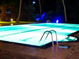 Soba Lanka Holiday Resort，位于Karandagolla的酒店