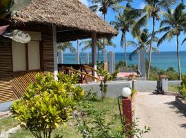 Mafia Beach Bungalows sea view，位于Utende的住宿加早餐旅馆