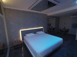 Paris Motel