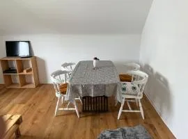 Charmante, helle Wohnung mit Garten nahe Legoland