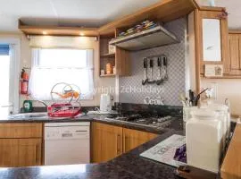 Great 6 Berth Caravan For Hire At Manor Park In Hunstanton Norfolk Ref 23014W