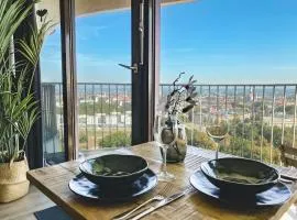 Studio an der Kongresshalle mit Blick über die Stadt