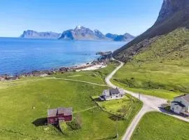 The Hidden Gem - Mountain & Beach View