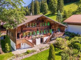 Chalet Ananda, Lauenen bei Gstaad，位于Lauenen的乡村别墅
