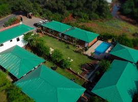 La Serene Resort and Spa，位于马哈巴莱斯赫瓦尔的酒店