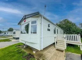 Stunning Caravan With Large Decking Area And Its Very Own Hot Tub, Ref 95025Sw