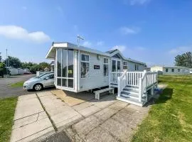 Stunning 6 Berth Caravan With Decking At Southview Holiday Park Ref 33175V