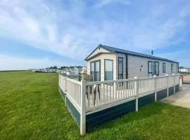 Beautiful Caravan Full Sea Views At Broadland Sands In Suffolk Ref 20095Bs