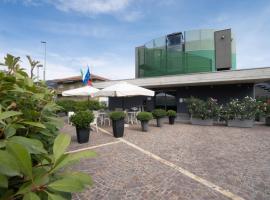 San Valentino Hotel，位于Villa di Serio的酒店