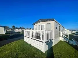 Lovely Caravan With Decking At Carlton Meres Holiday Park In Suffolk Ref 60023Ch