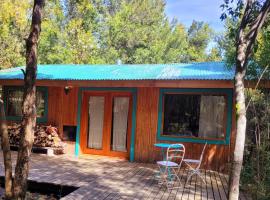 Casa de monta&ntilde;a，位于Golondrinas的木屋