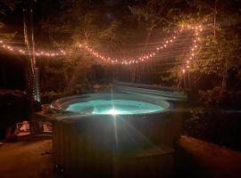 Paradis Secret -Bain et Sauna NORDIQUE，位于Saint-Chels的Spa酒店