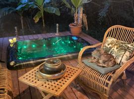 Cabane Coco bohème，位于Azereix的山林小屋