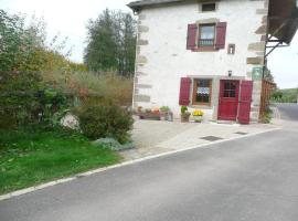 Gîte Tranquille avec Cheminée, Terrasse sur la Saône et Borne EV, Animaux Bienvenus - FR-1-589-103，位于Nonville的酒店
