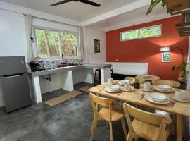 House in the nature, 8mins from Coron，位于科隆的酒店