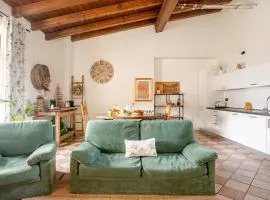 Dimora Perla di Villa - Historical Wine Retreat near Bernina Express