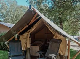Safari tent XS - Camping Belle-Vue，位于贝尔多夫的酒店