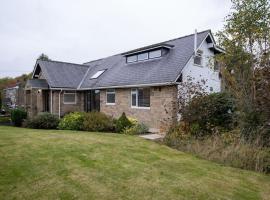 Falcon House，位于Whitworth的酒店