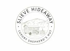 Countryside Shepherds Hut with hot tub wood fired