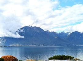 Montreux Central Boutique Apartment Lake View and Terrace，位于蒙特勒的酒店
