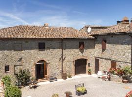 Villa a Sesta nel cuore del Chianti, Toscana Siena，位于San Gusmè的酒店