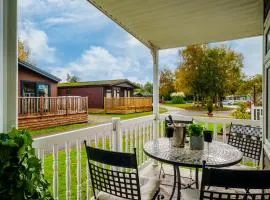 Peaceful 3-Bed Lodge ! Ideal for Families!