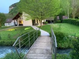 Gite du Lison 2 chambres au calme en Franche Comte riviere