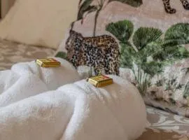 Elegant Elora Home with Stylish Décor