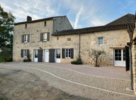 Chambre d’hôtes de la Source，位于Melle的酒店