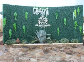 El Mirador Family Glamping，位于Estancia de Itargua的酒店