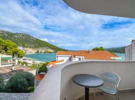 Apartments Jakov，位于玛里纳的酒店