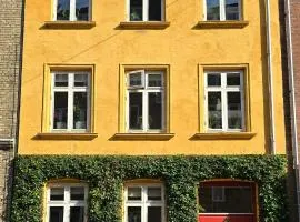 Townhouse in the Center Free Parking