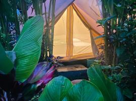 Heaven Glamping & Restaurant Tetebatu，位于特特巴图的酒店