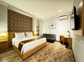 Grand Plaza Suites