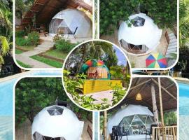 Eco Glamping Treehouses Closest Resort To All Tourist Attractions，位于Balilihan的豪华帐篷