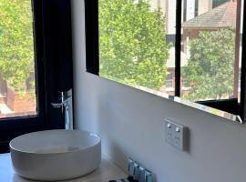 The Hampden Suites，位于沃加沃加的酒店