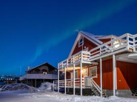 Ilulissat Stay - 4-bedroom villa with sea view and hot tub