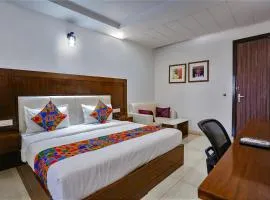 FabHotel Prem Ratna