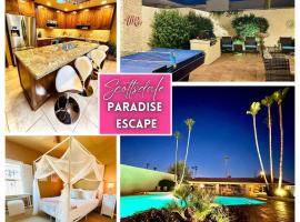 SCOTTSDALE PARADISE ESCAPE-Close to Old Town, Next to Pool & Hot Tub，位于斯科茨的酒店