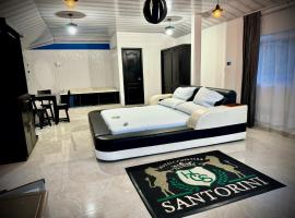 HOTEL CAMPESTRE SANTORINI，位于Puerto Boyacá的酒店