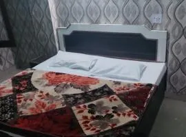 Chintpurni guest house