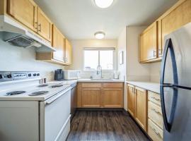 Modern Apartment mins from WSU，位于普尔曼的酒店