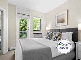 Alpenglow Lodge Two Bedroom Apartment by MVA，位于惠斯勒的酒店