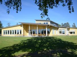 斯托斯特兰德库尔斯嘉德酒店，位于皮特奥的酒店