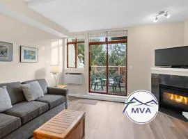 Alpenglow Lodge Studio with park view by MVA